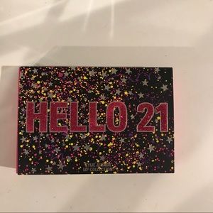 NEVER BEEN USED • Kylie lip set